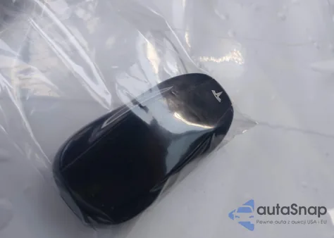 2016 Tesla Model S from USA, damaged, VIN 5YJSA1E18GF175976